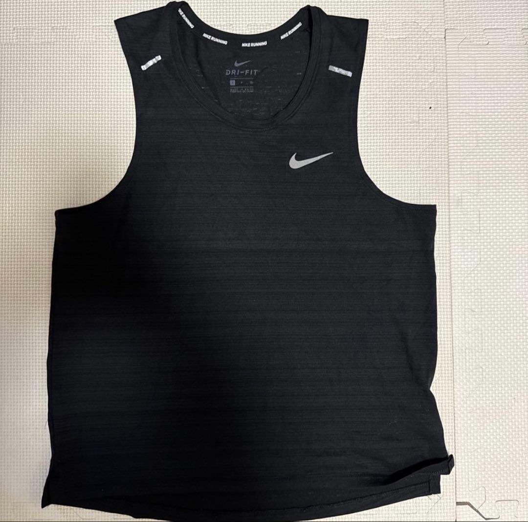 NIKE ドラゴンフライピンク＋ノースリブ＋ショートパンツ＋ブールジャケット