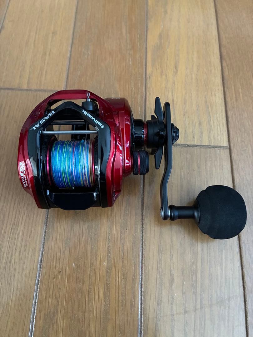 10月6日限定　テイルウォーク　WIDE BASAL VT81R ベイト　リール