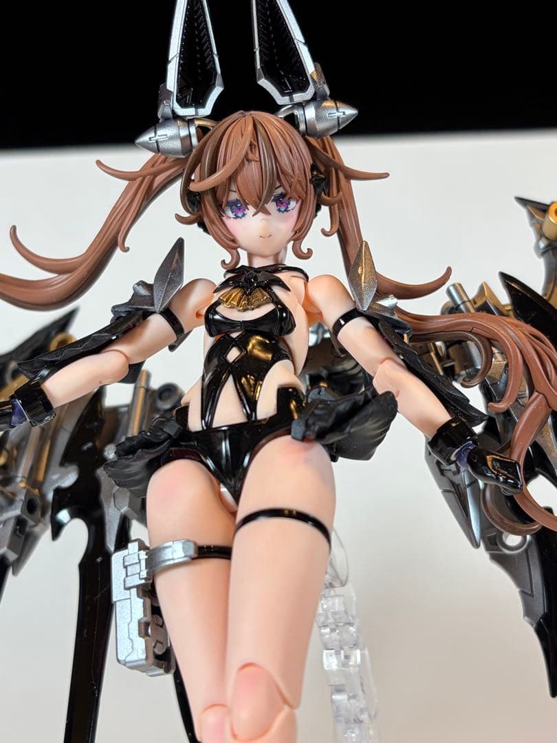デザイアメイデン　レイダー　塗装済み完成品　メガミデバイス　コトブキヤ