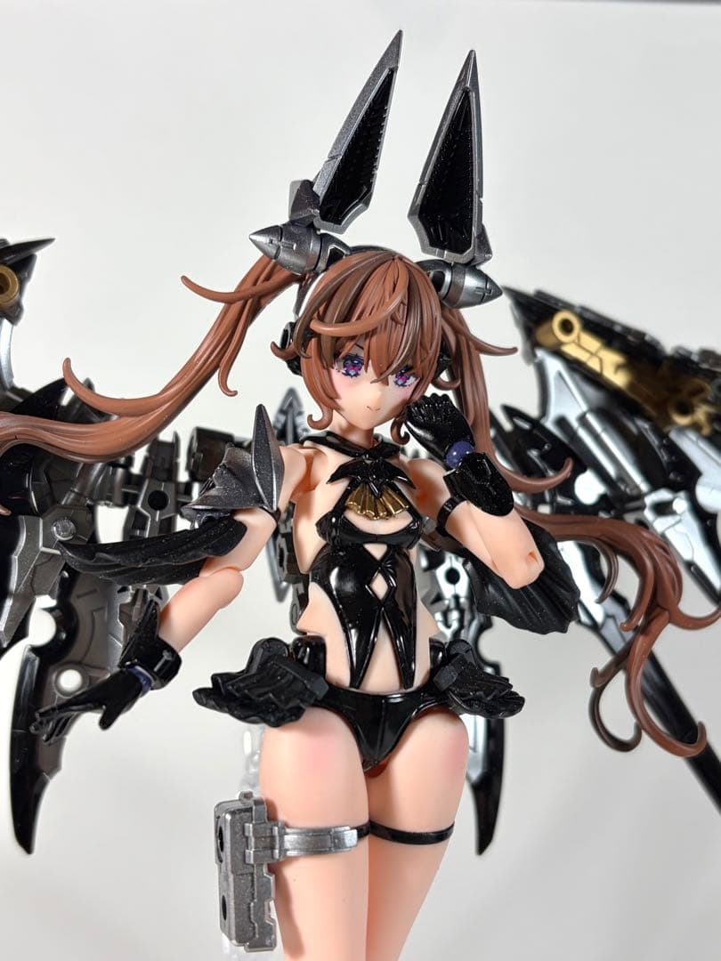 デザイアメイデン　レイダー　塗装済み完成品　メガミデバイス　コトブキヤ
