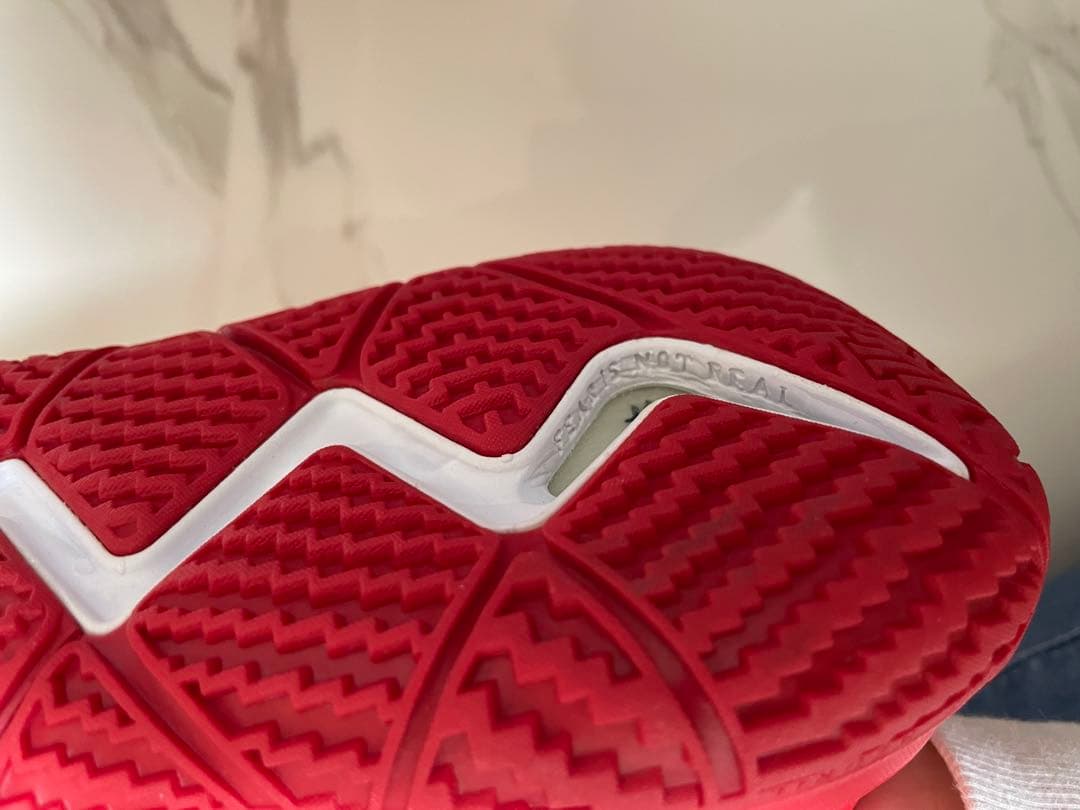 再値下げしました！カイリー4モデル　NIKEid オールレッド　25cm
