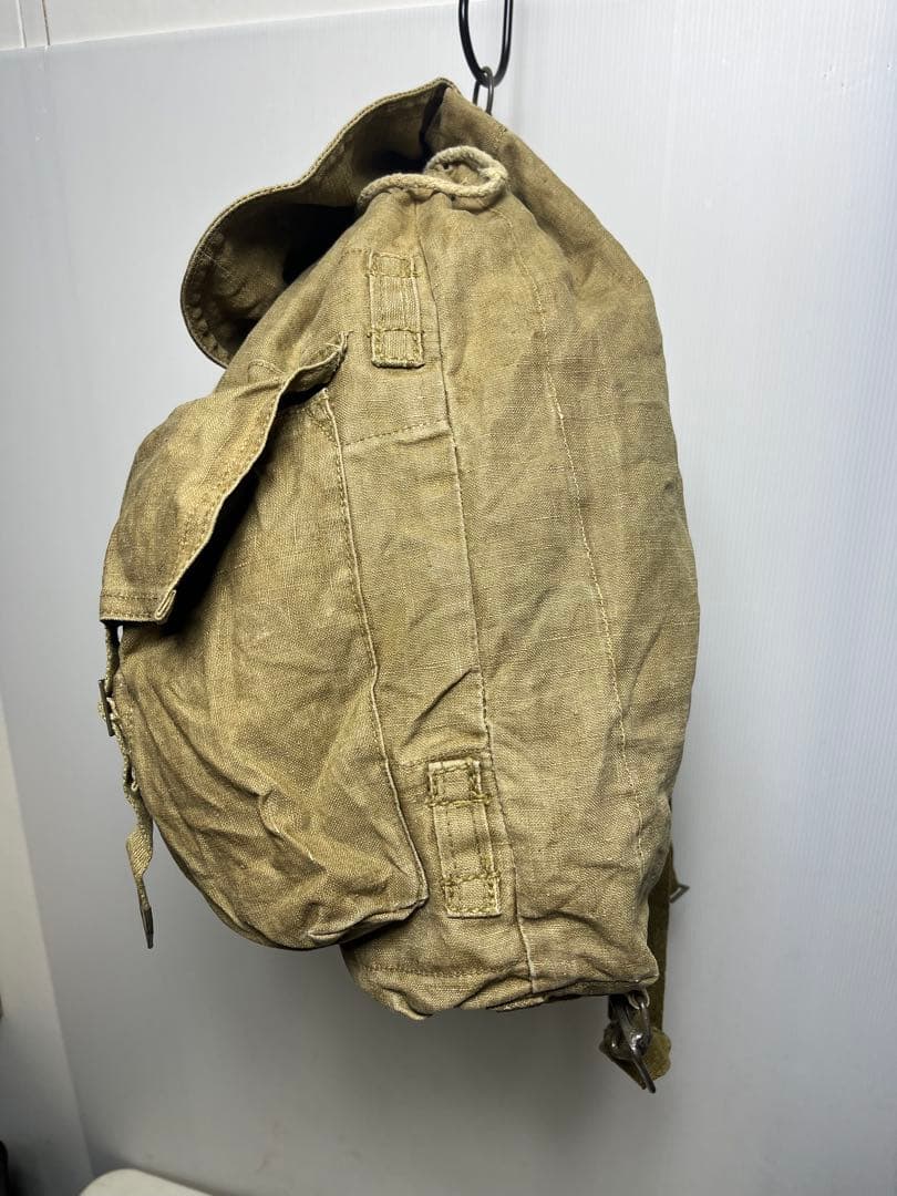 ヴィンテージ ミリタリーリュック（チェコ放出品60s）ストラップ付き