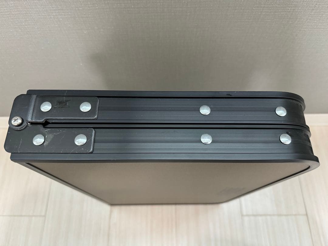 【美品】【終売品】COLEMAN 別注ミニテーブルプラス アーバンリサーチ