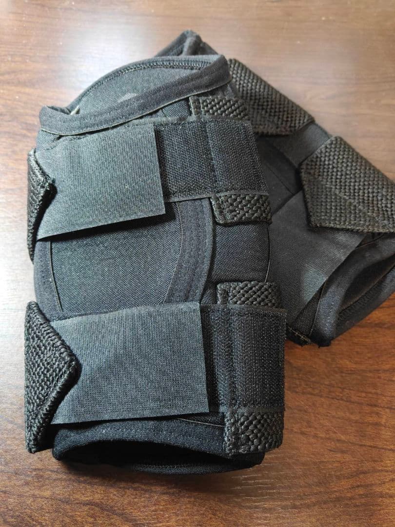 ‎ᯓ★新品‎ᯓ★ GLFIT ブラック リストバンド 左右セット