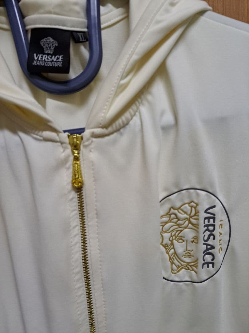 ゴルフウェアジャージレディースVERSACE セットアップ ジップパーカー 白