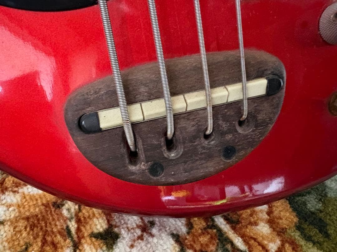 FERNANDES エレキベースギター 赤