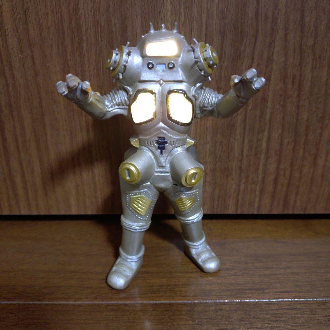バンダイBANDAIアルティメットルミナス光るキングジョーウルトラセブン