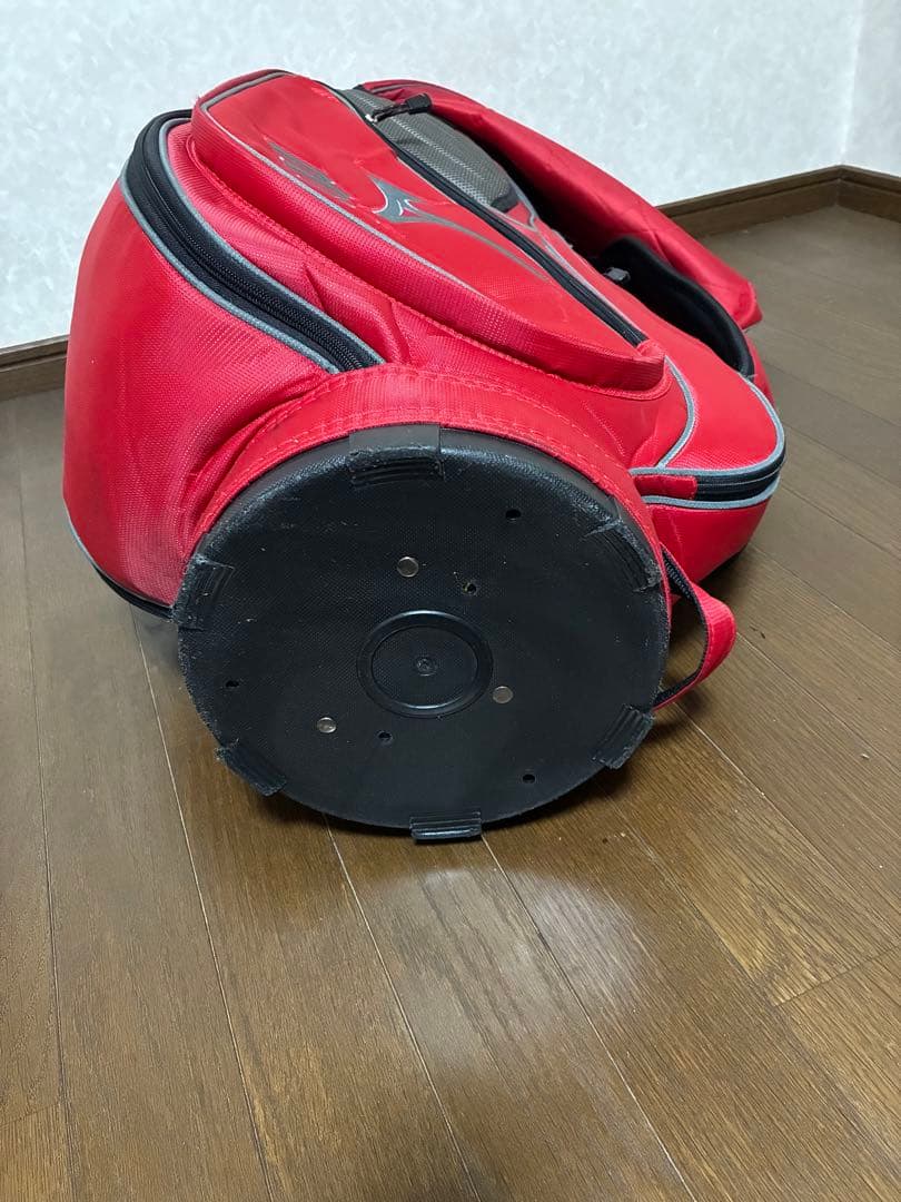 赤いゴルフバッグ・キャディバッグ
