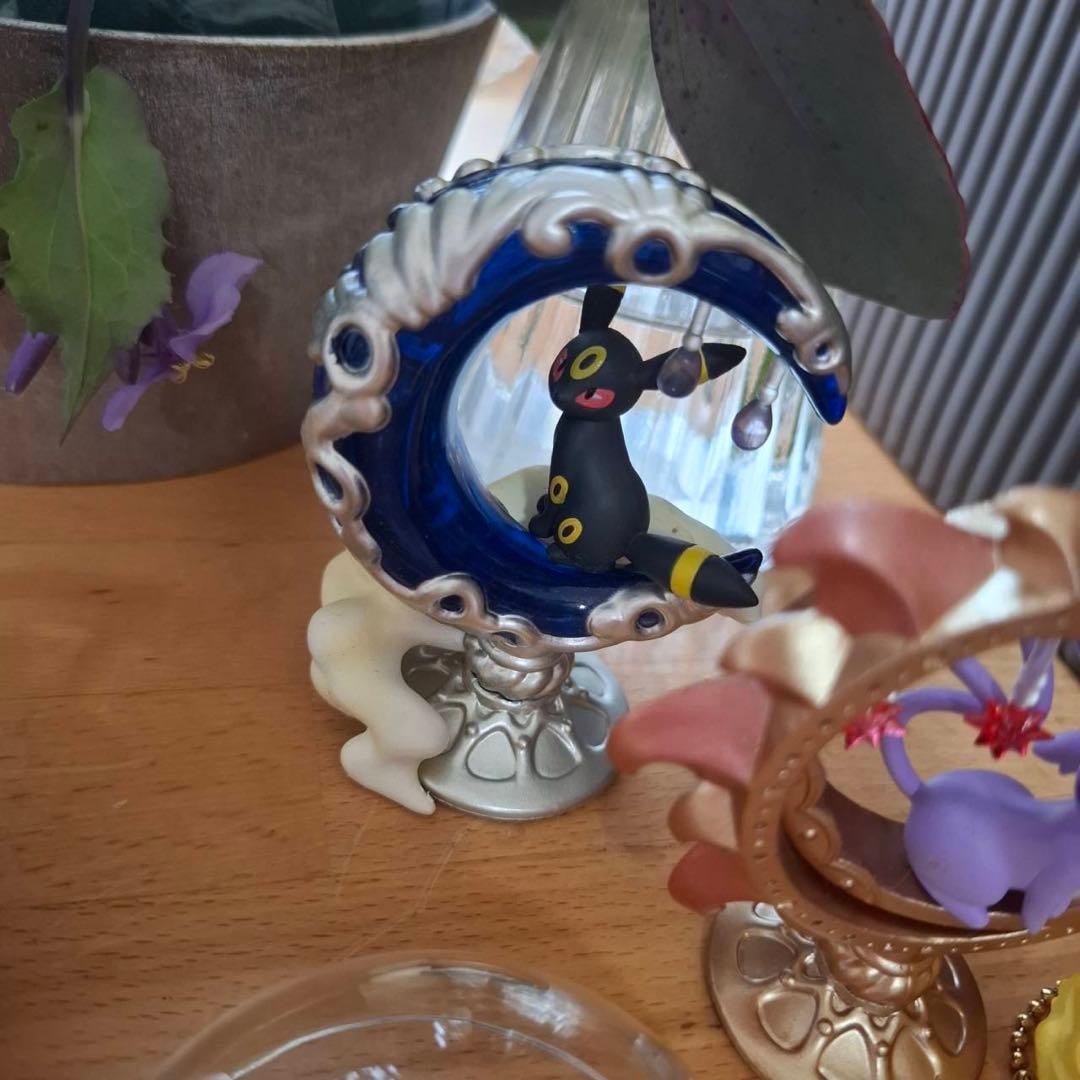ポケモン フィギュアセット ブラッキーシャワーズ　リーメント　キーホルダー