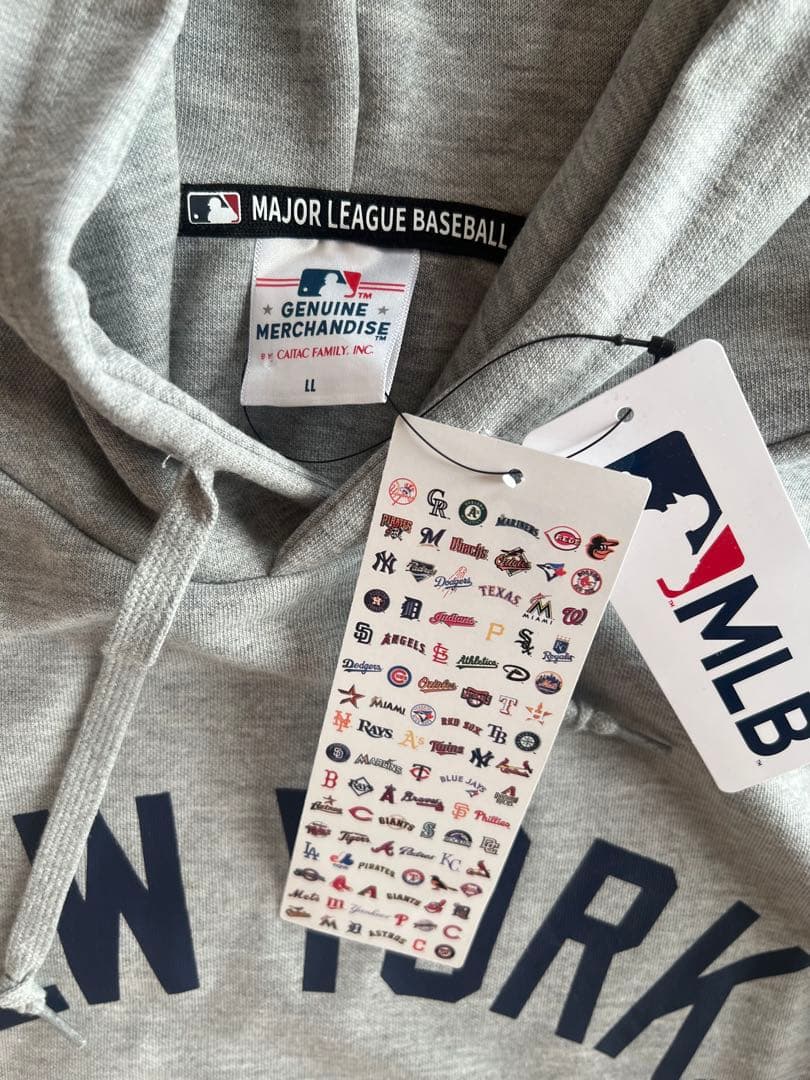 MLB ニューヨーク ロゴ スウェットパーカー　MLB正規品　新品