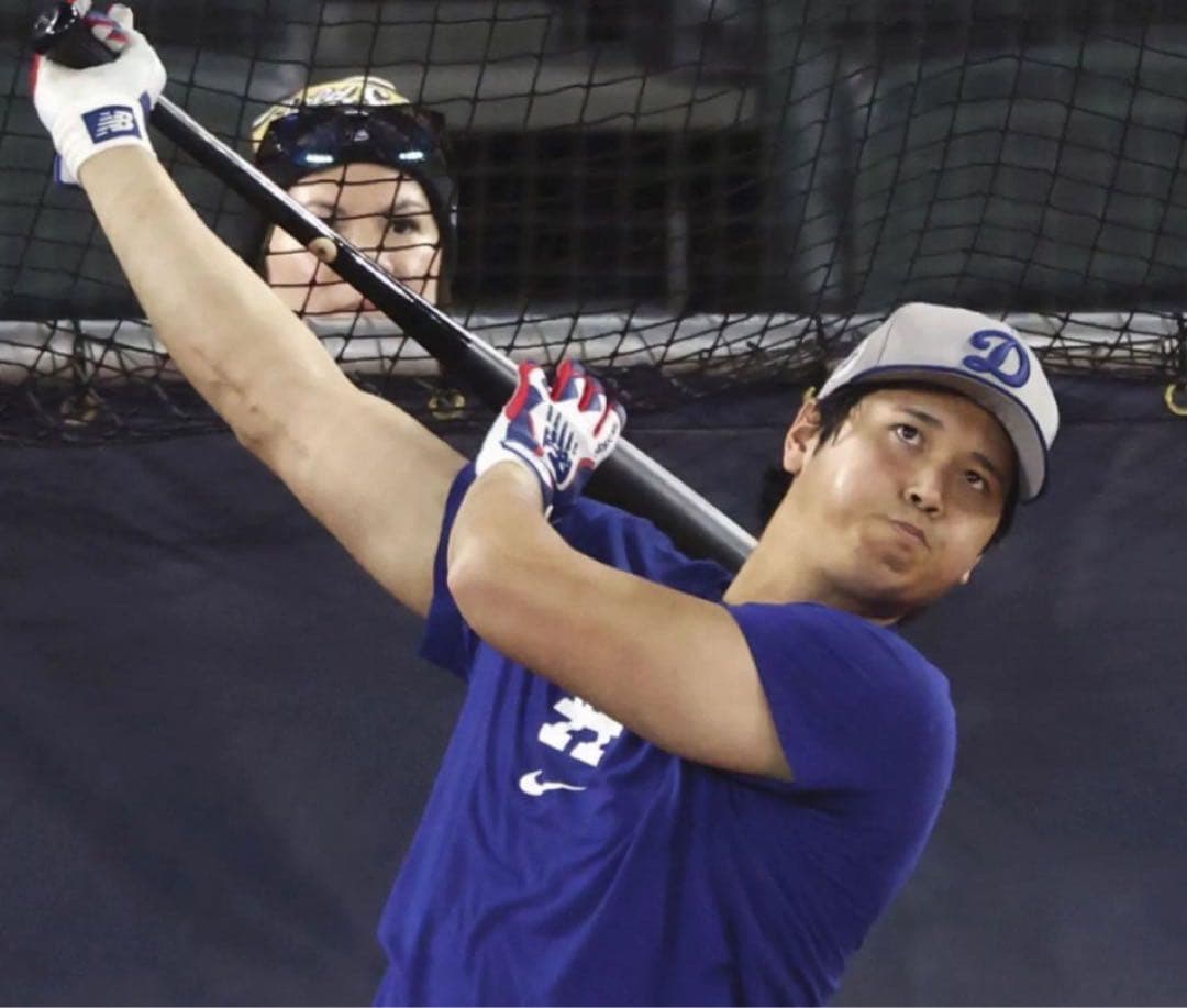 大谷選手着用品 ドジャース 練習用シャツ MLB正規品 サイズM 新品タグ付