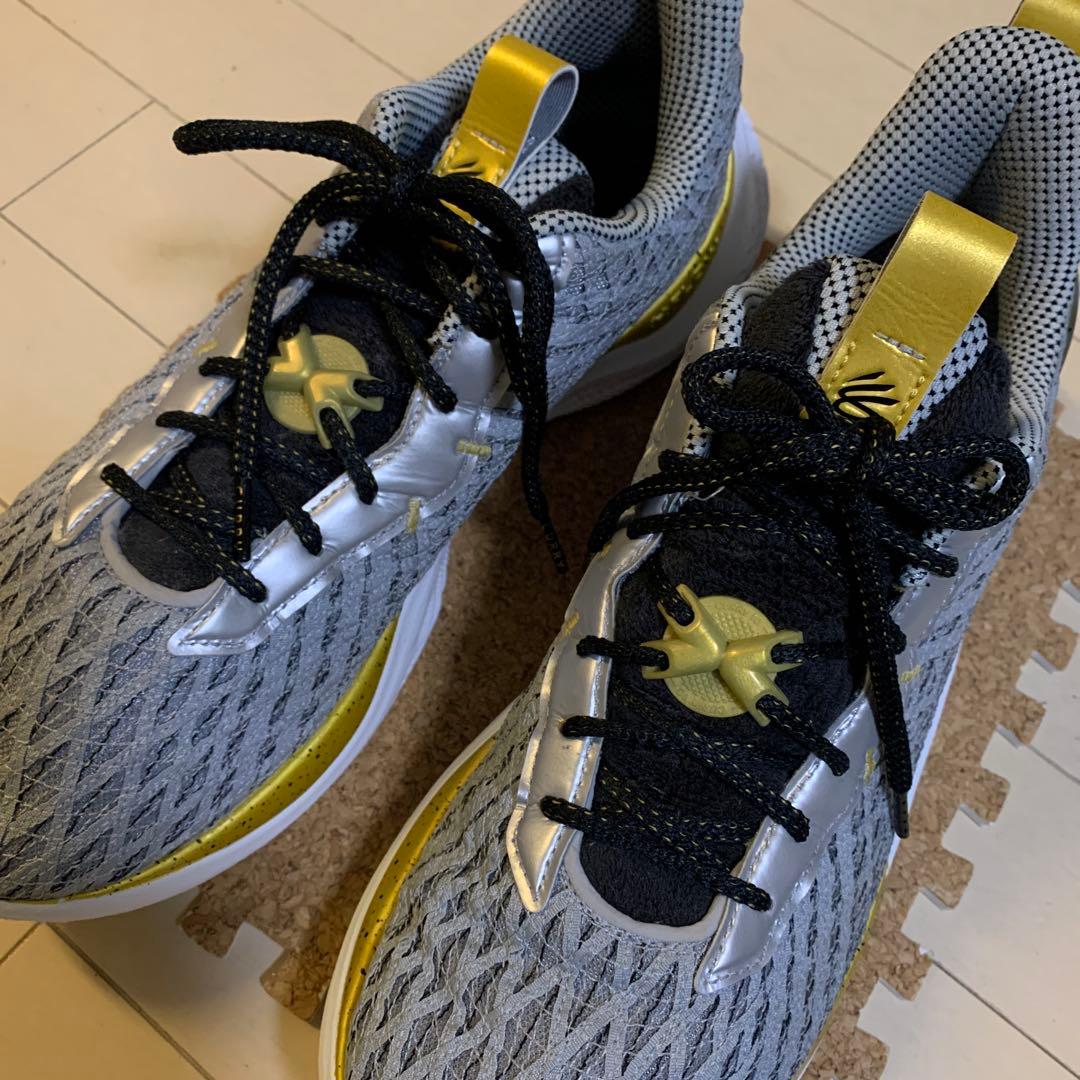CURRY 10 YOUNG WOLF アンダーアーマー　31cm 美品