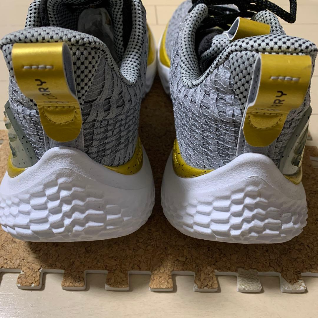 CURRY 10 YOUNG WOLF アンダーアーマー　31cm 美品