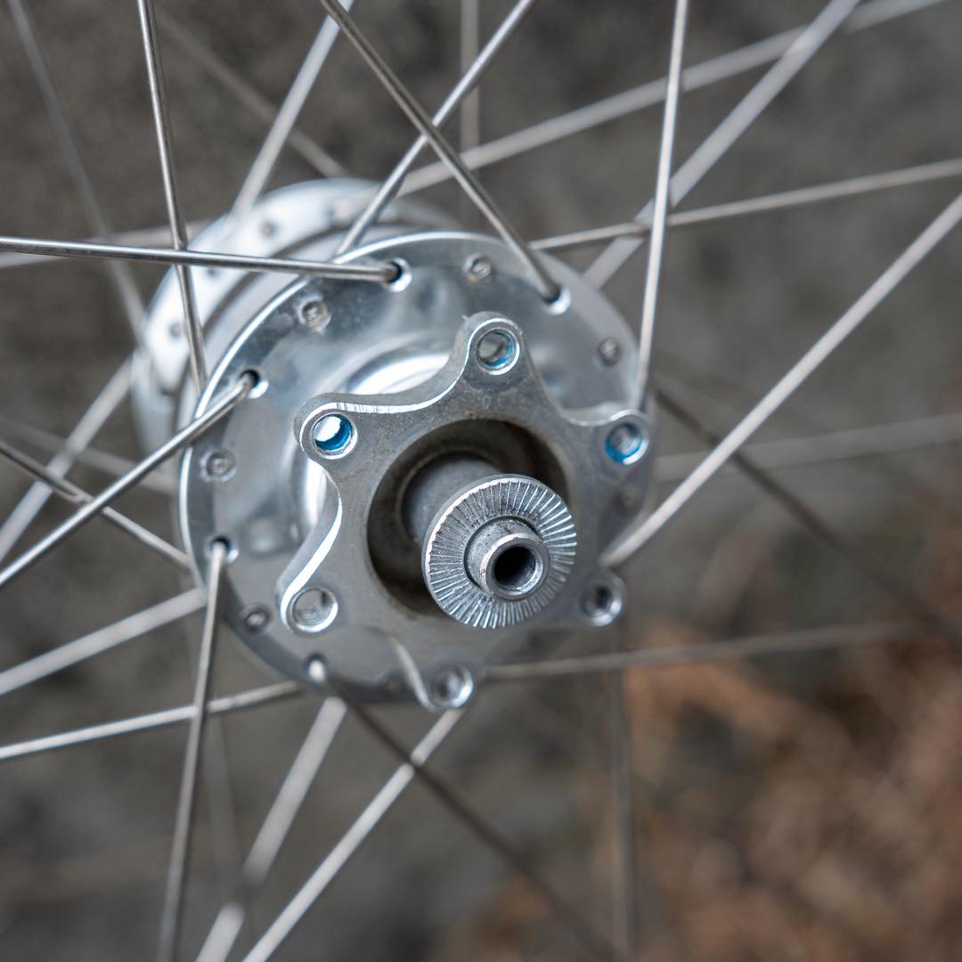 シャッターダイナモハブ+DT swissホイール フロント QR100mm