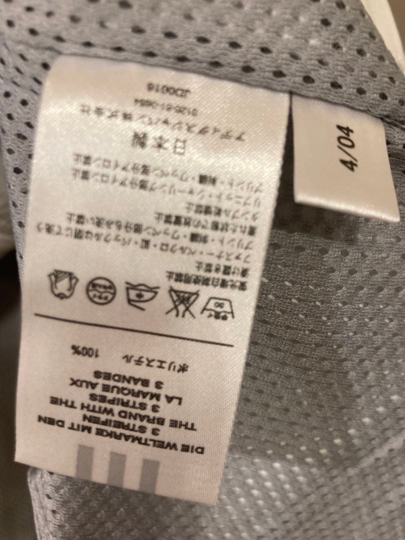 新品タグ付adidas製　慶應ウィンドブレーカー　L