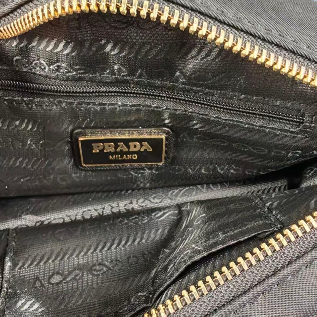 PRADA ノベルティ ブラック ショルダーバック ナイロン p2r