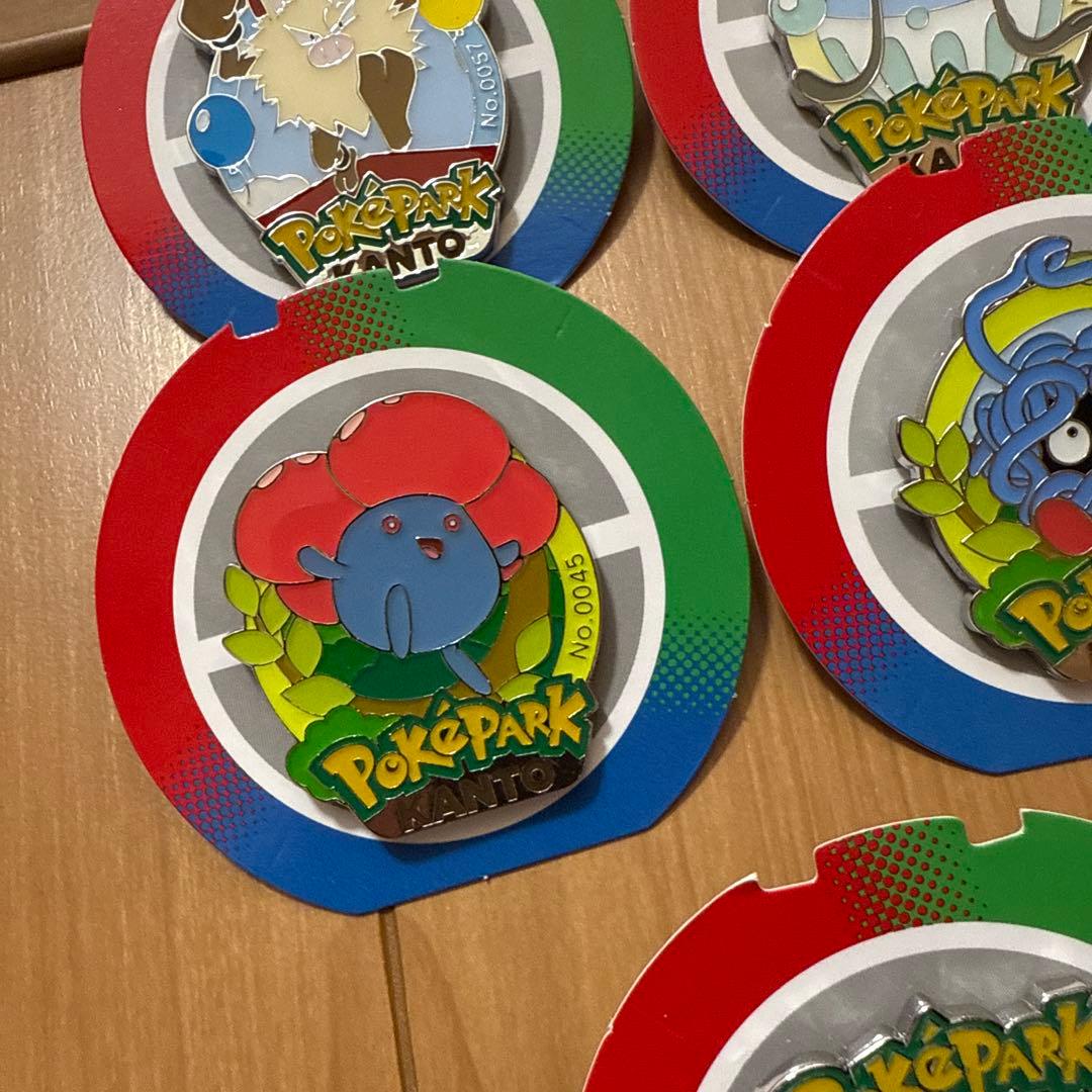 【限定】ポケモンセンター　カントー　ピンズ　ピンバッジ　8個セット