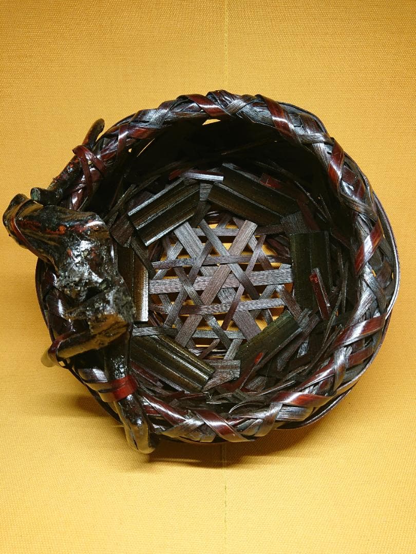 【美品】紫竹花籠　古竹細工　花器　置物　インテリア　工芸品　美術品　A1018