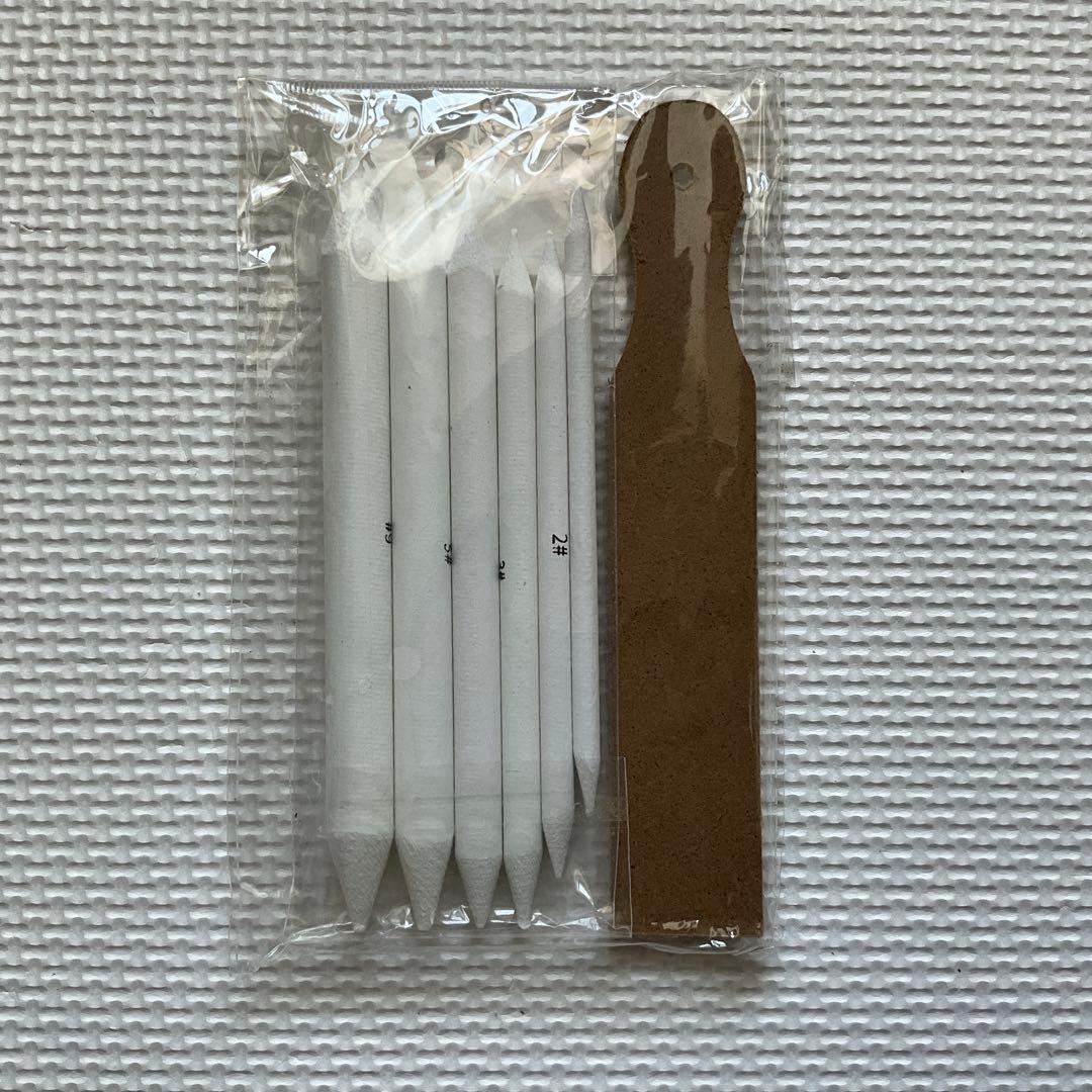 10月までの出品[未使用に近い]ダーウェントパステル色鉛筆36色おまけ付き