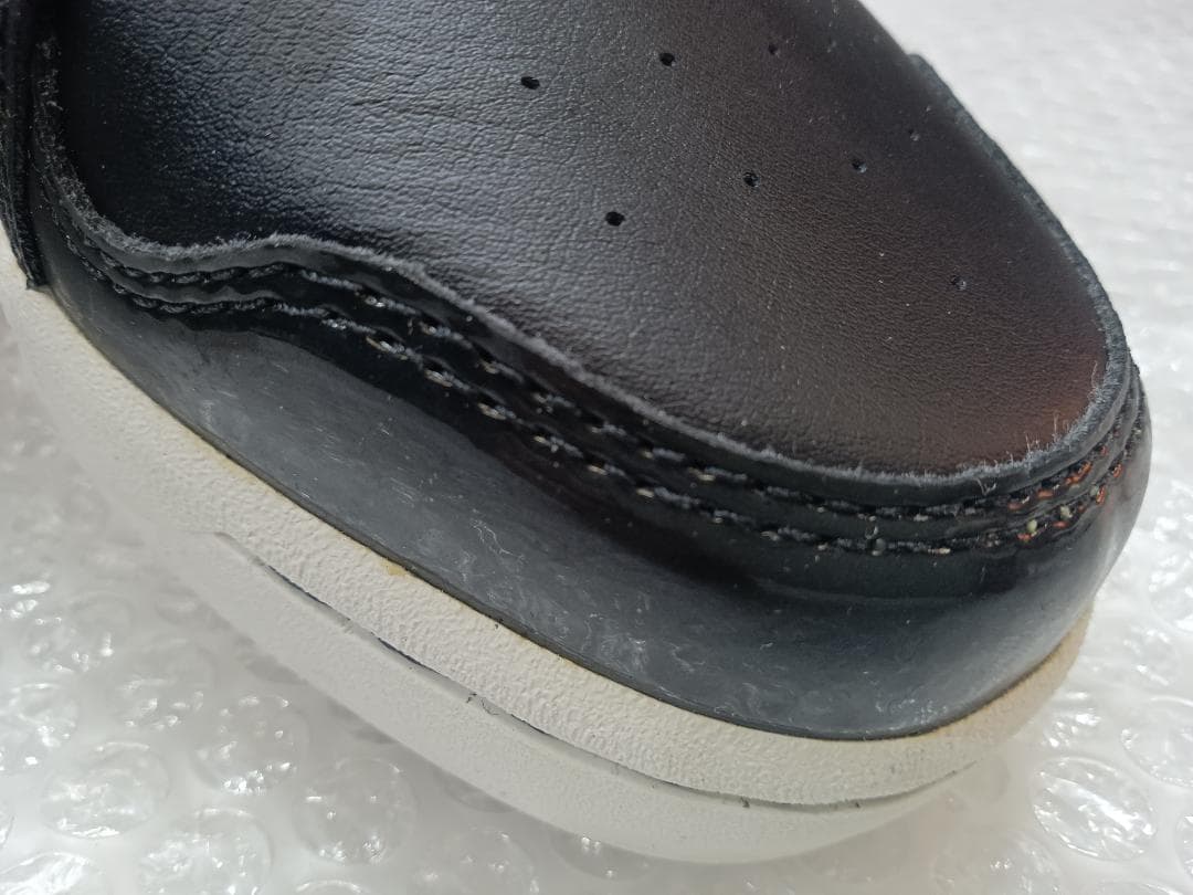 アディダズ adida ブラック ゴールド シューズ 黒 金 2121