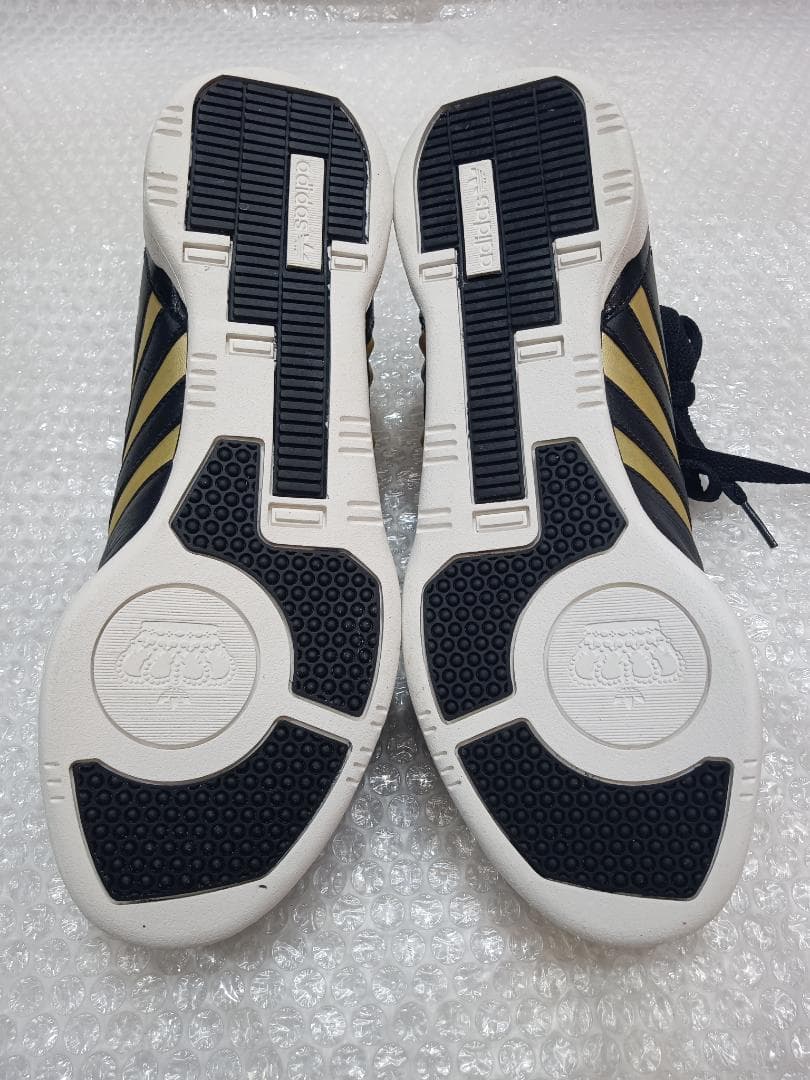 アディダズ adida ブラック ゴールド シューズ 黒 金 2121