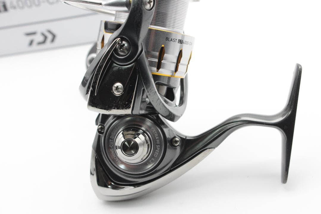 DAIWA ダイワ 18 ブラスト LT 4000-CXH スピニングリール