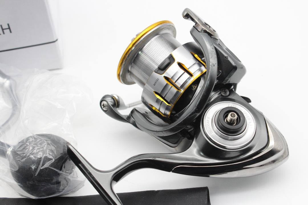 DAIWA ダイワ 18 ブラスト LT 4000-CXH スピニングリール