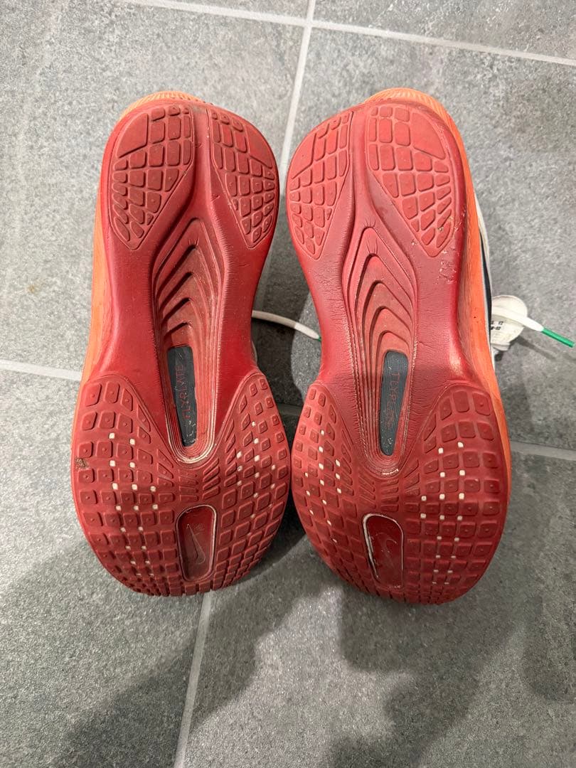 Nike ズームフライ6美品27、5センチ