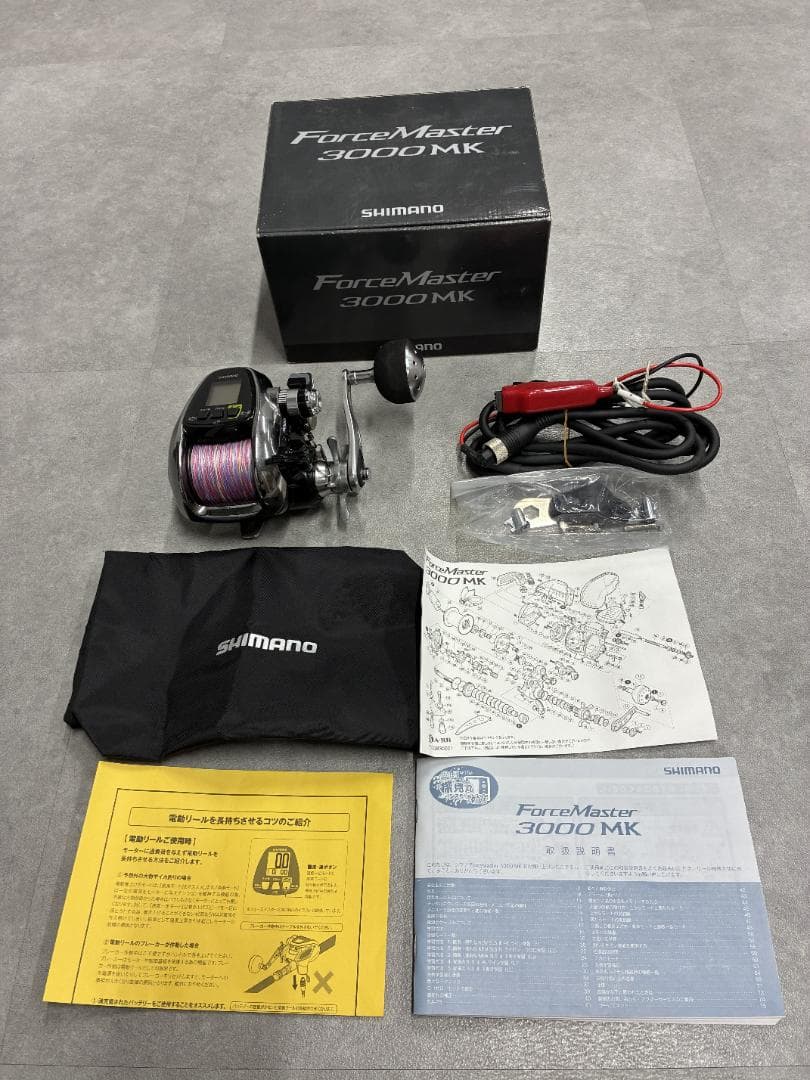 SHIMANO 電動リール 3000 MK、バッテリー付