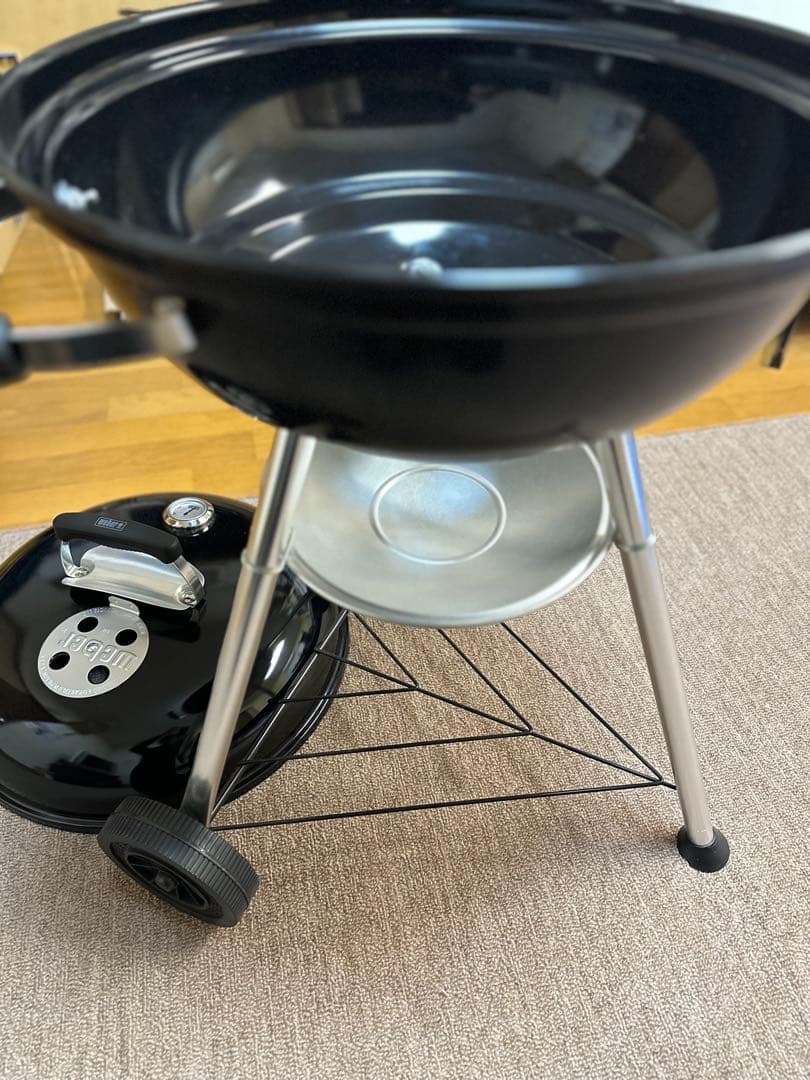 【新古品】　Weber ウェーバー バーベキューコンロ 47cm 温度計付き