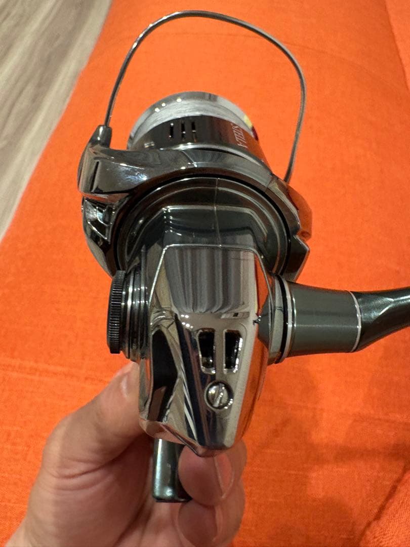 22ステラ　2500S スピニングリール