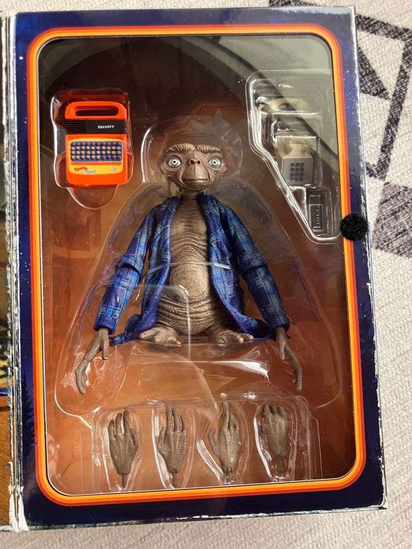 レア　海外購入　ネカULTIMATE TELEPATHIC E.T. フィギュア
