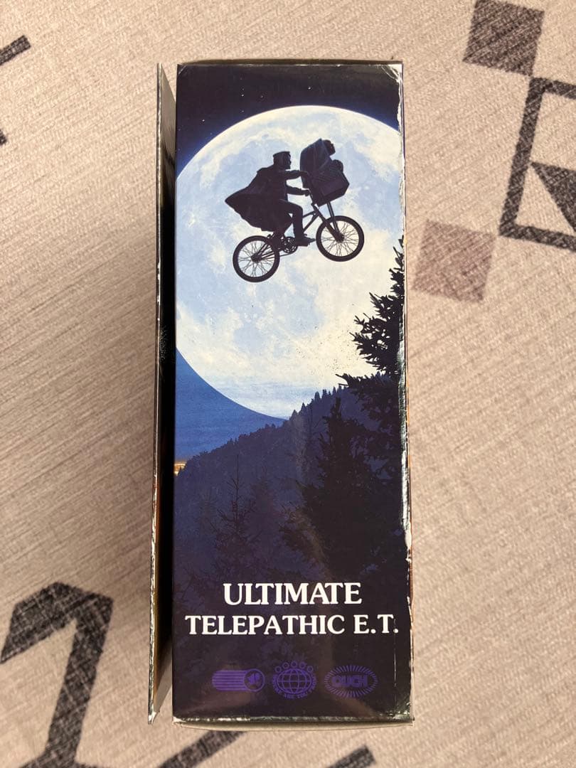 レア　海外購入　ネカULTIMATE TELEPATHIC E.T. フィギュア