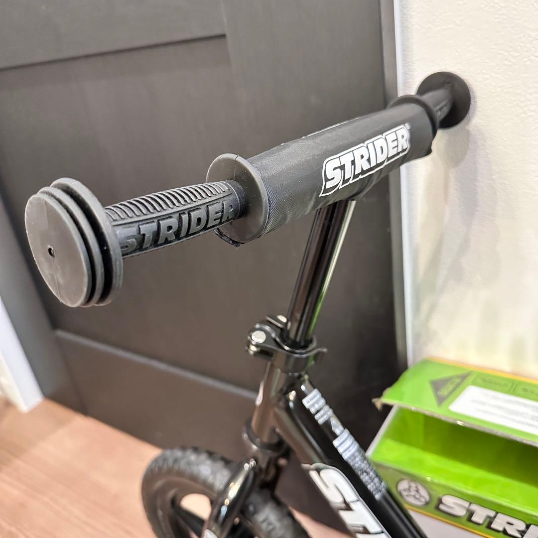 未使用品級　ストライダー スポーツ　黒　12インチ