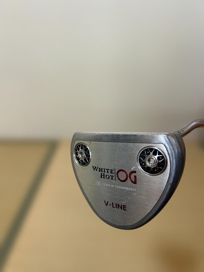 ODYSSEY WHITE HOT OG V-LINE パター