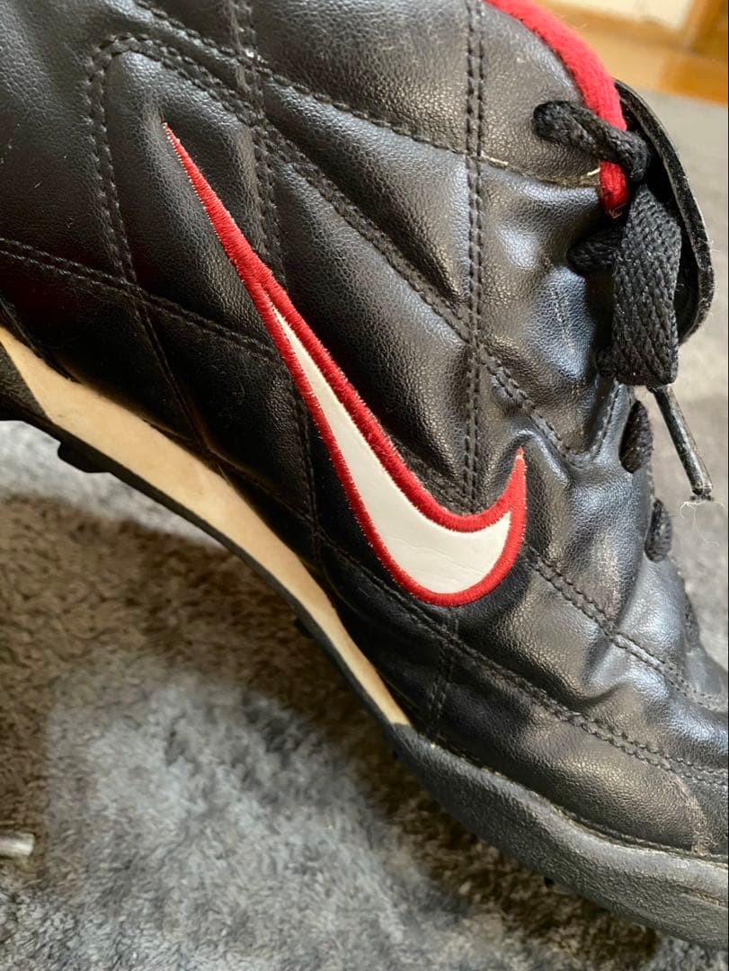 Nike Tiempo 750 サッカーシューズ ブラック/レッド