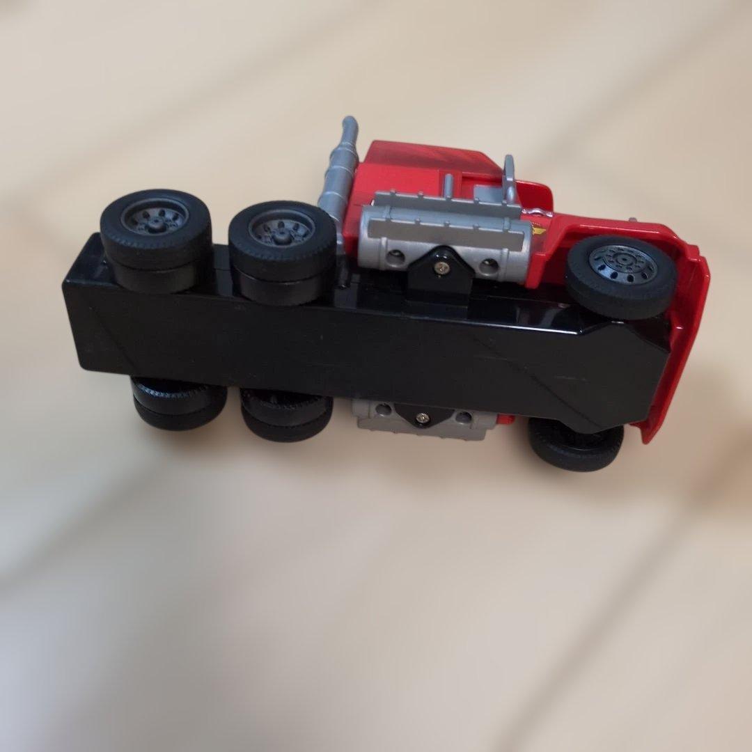 【週末セール】カーズトミカ たくさんのせよう！おおきなマック トレーラー