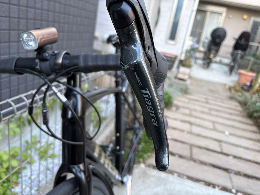 Trek ブラック ロードバイク Tiagra