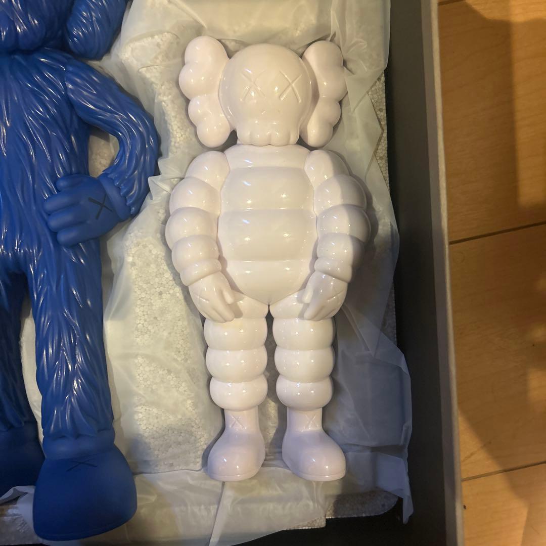 KAWS FAMILY フィギュア カウズ 希少 絶版