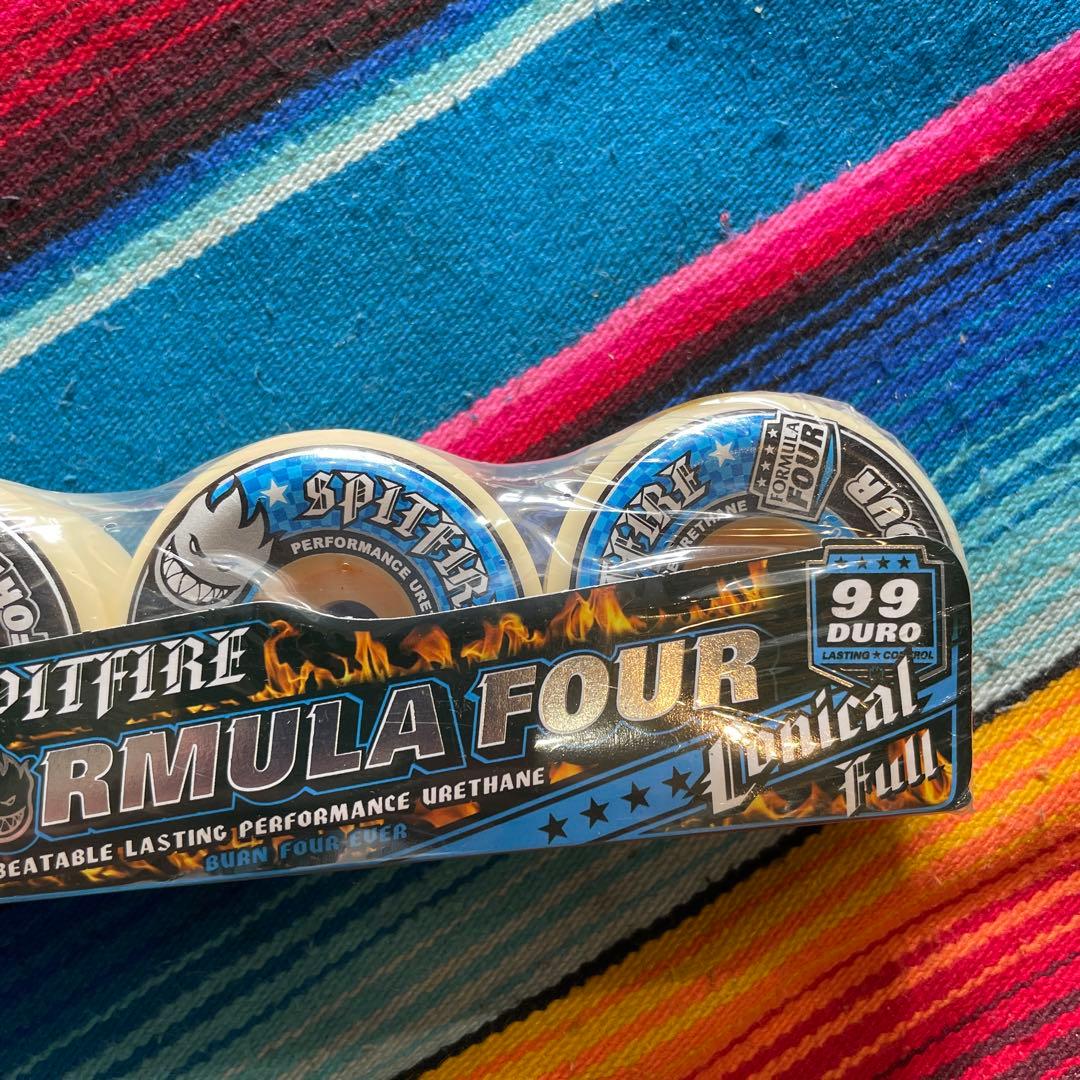 Spitfireフォーマル4コニカルフル 58mm99a ウィール 定価9130