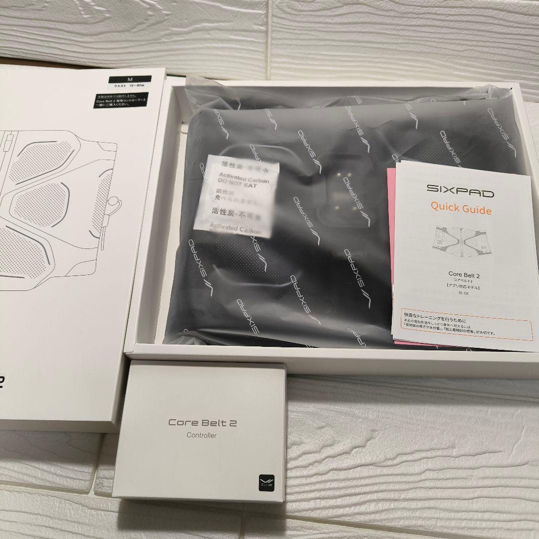 最新型　ほぼ新品　美品　SIXPAD シックスパッド コアベルト2 Sサイズ