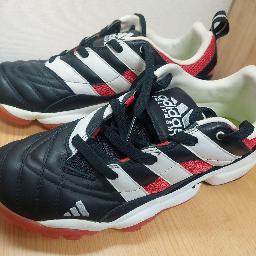 adidasアクスレーター　25.0