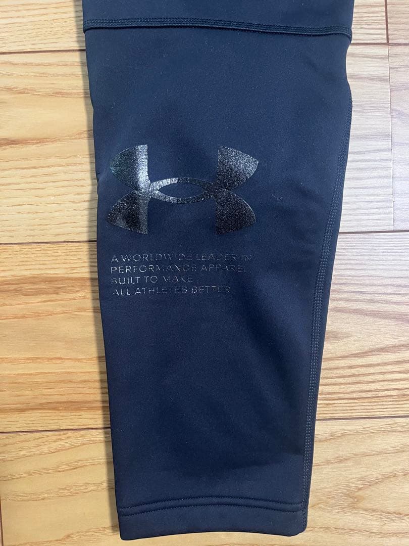 【超美品】UNDER ARMOUR ストームアウター LG ブラック　上下セット