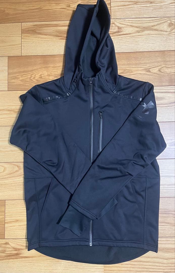 【超美品】UNDER ARMOUR ストームアウター LG ブラック　上下セット