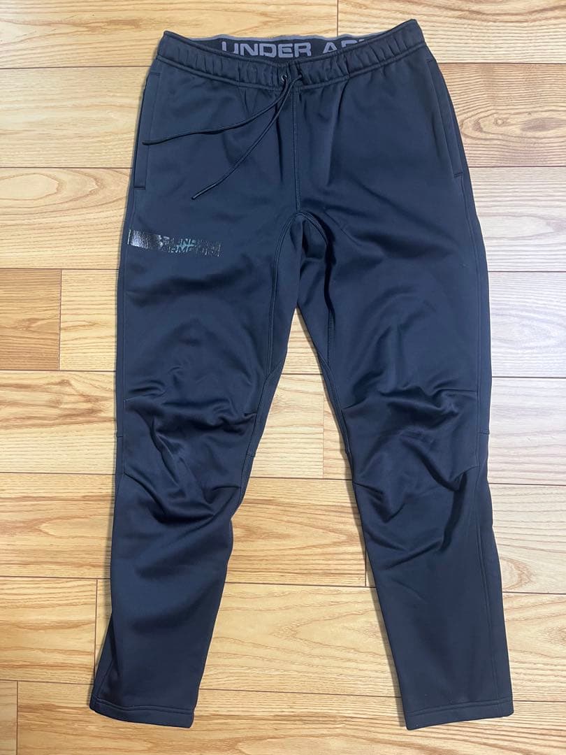 【超美品】UNDER ARMOUR ストームアウター LG ブラック　上下セット
