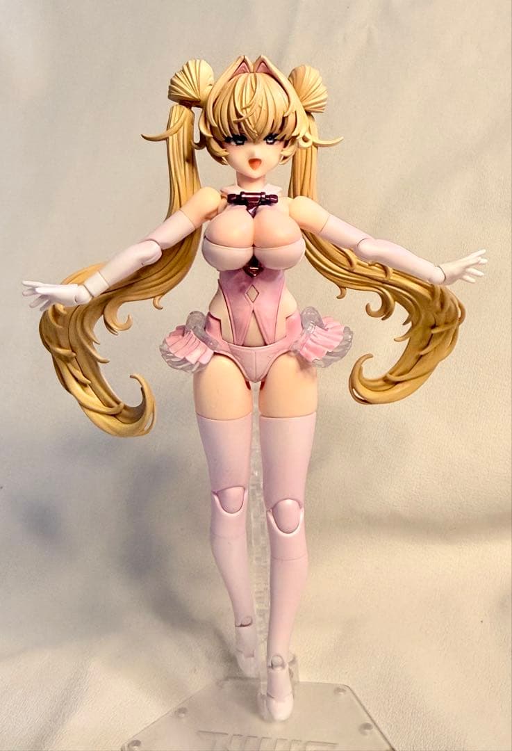 美プラ　メガミデバイス　デザイアメイデン　メディック　コトブキヤ　塗装完成品