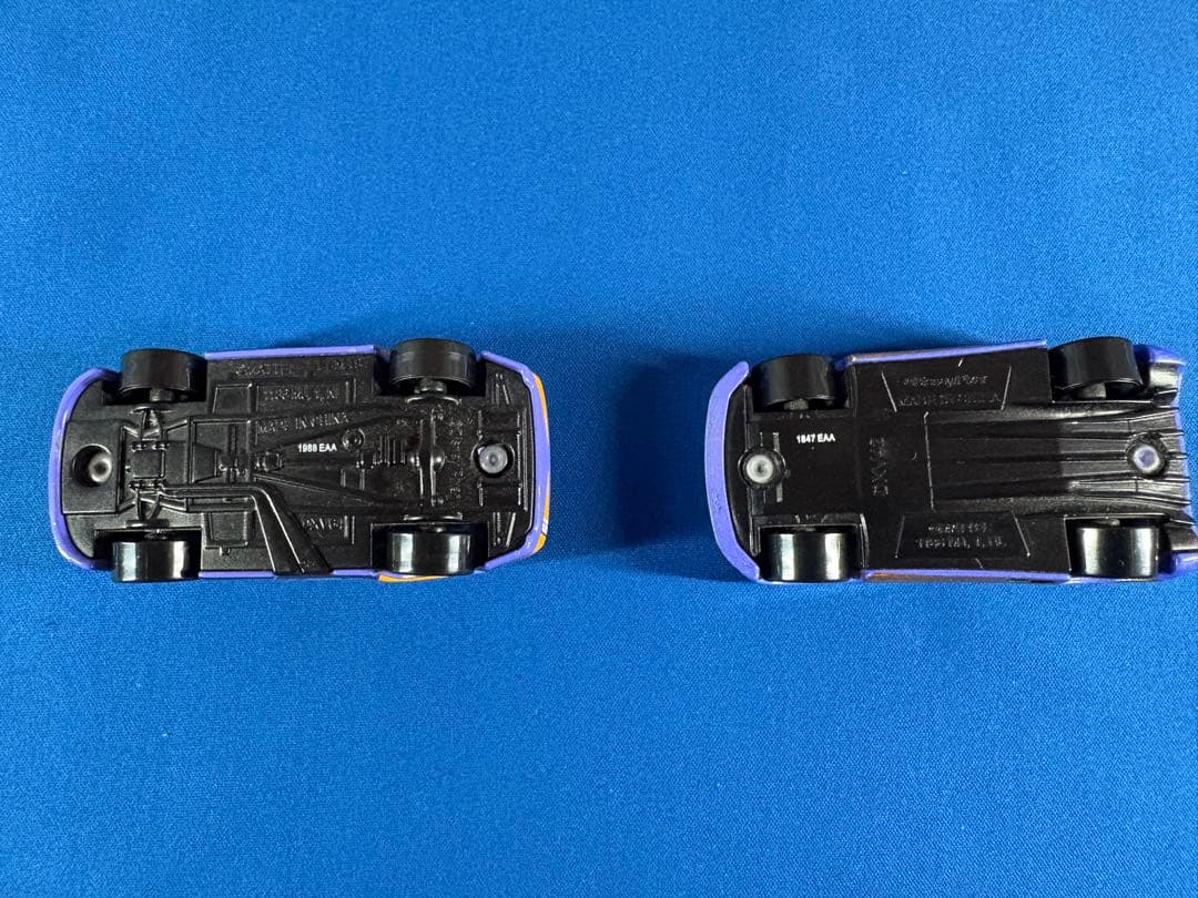 マテル正規品 カーズ ボビースウィフト＆ダニースワーヴェズ 初代vs次世代セット
