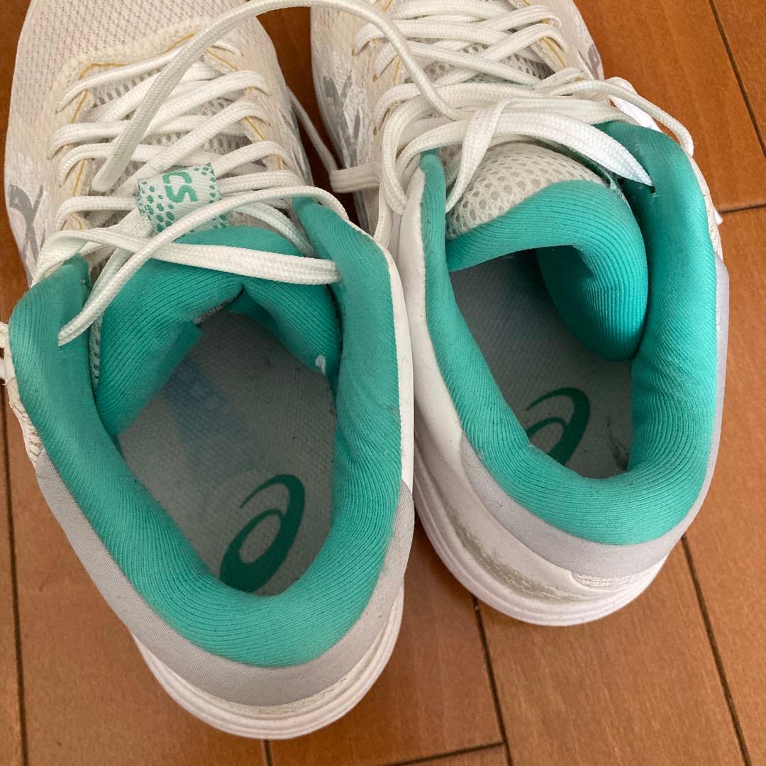 ASICS /バッシュ　ユニセックス　25.5㎝