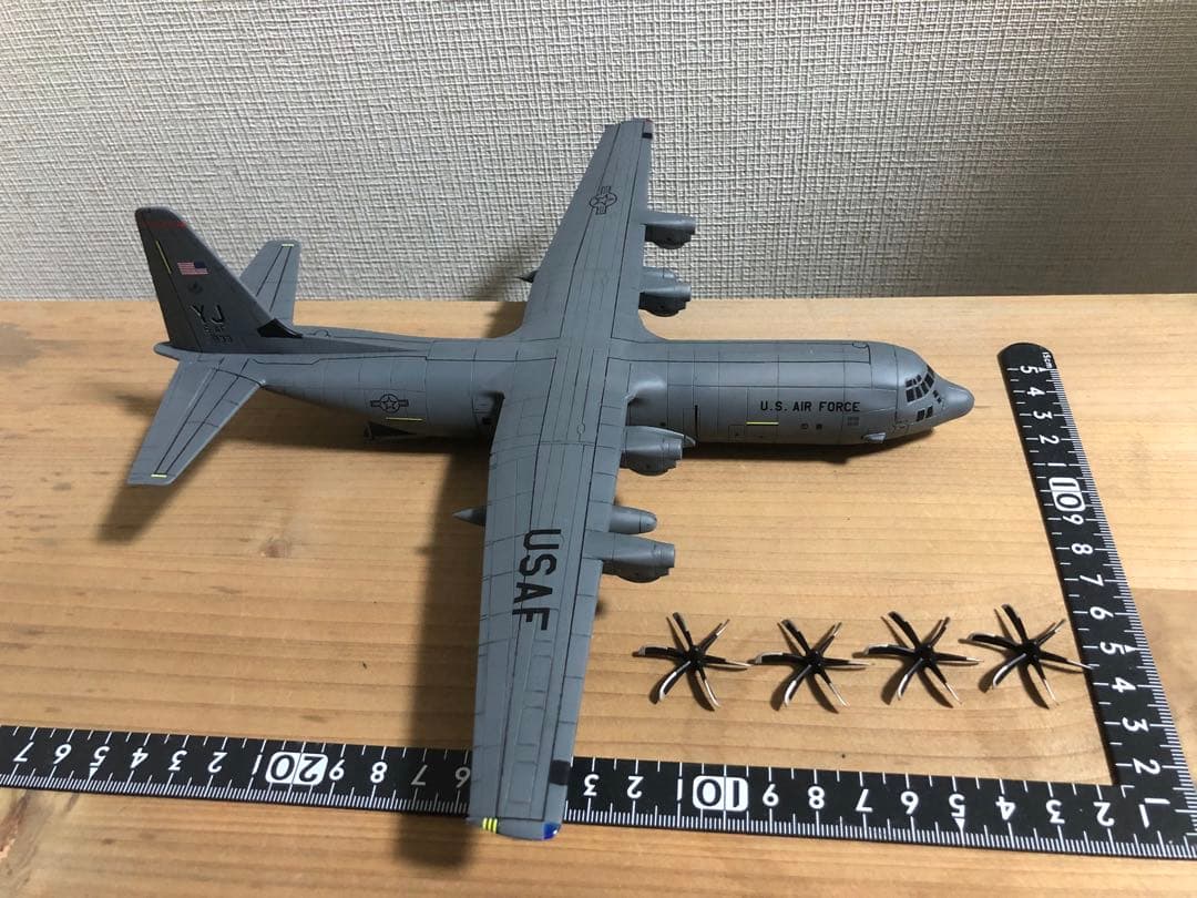 米空軍　C-130J プラモデル
