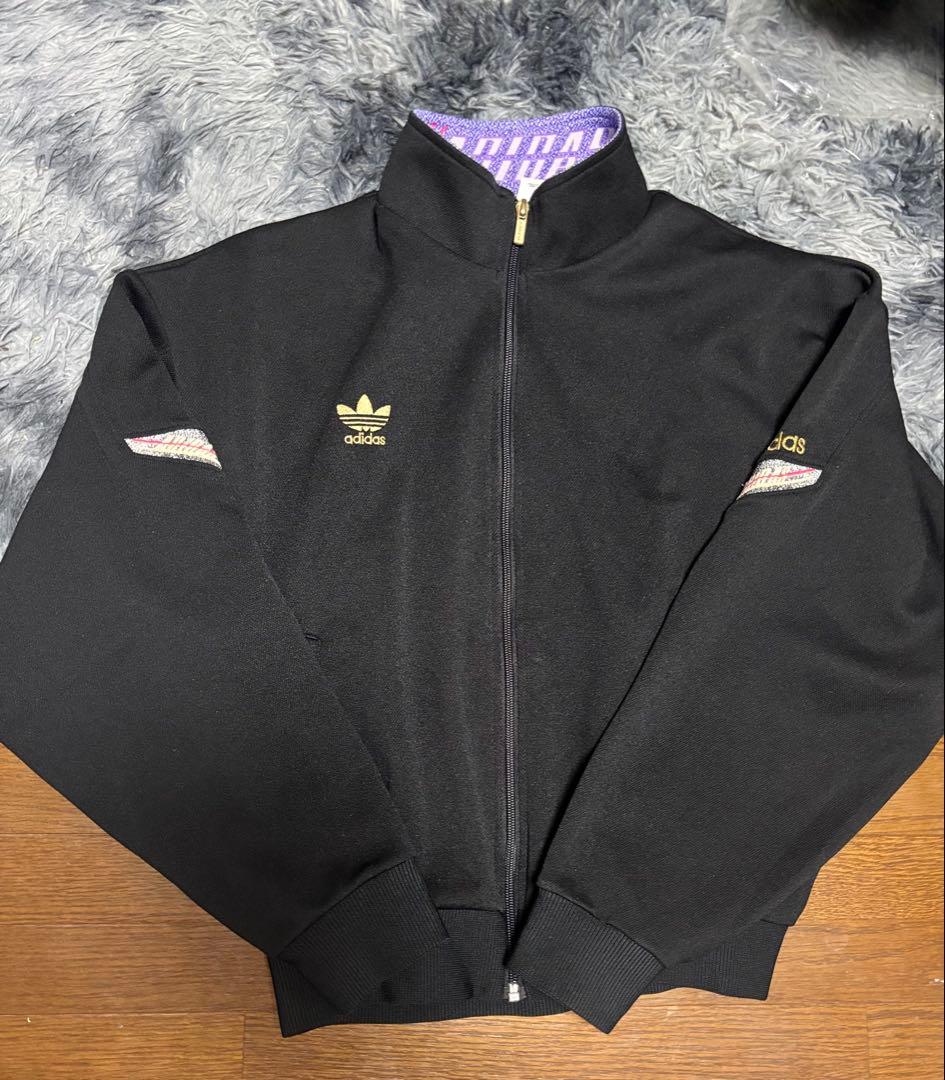 adidas デザイン製　トラックジャケット　レトロデザイン　ブラック　XO